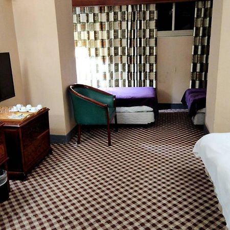 Duke Business Hotel Taoyuan Esterno foto