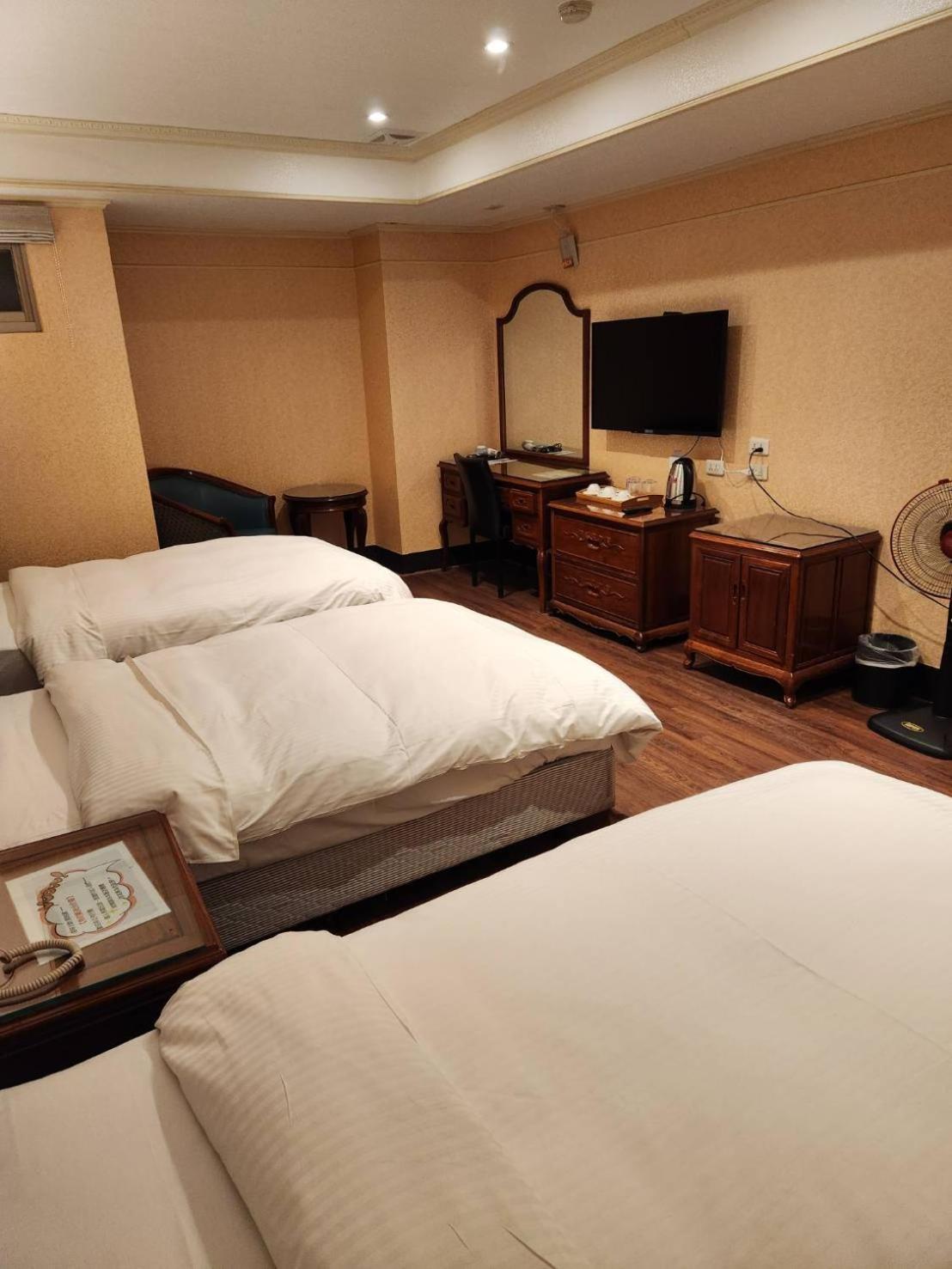 Duke Business Hotel Taoyuan Esterno foto