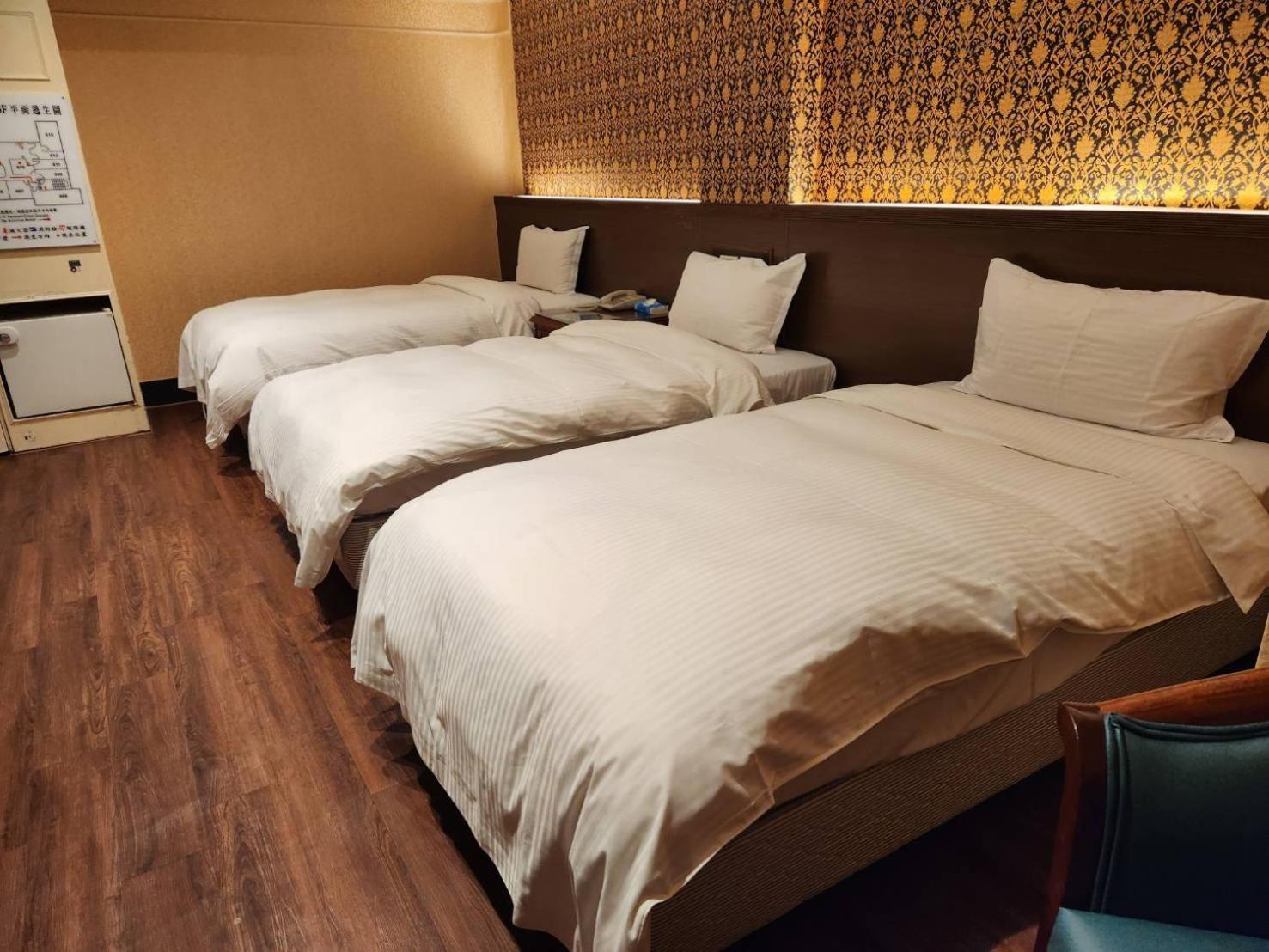 Duke Business Hotel Taoyuan Esterno foto