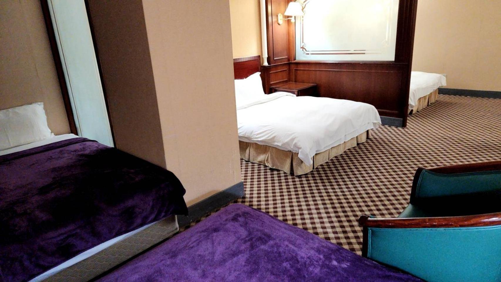 Duke Business Hotel Taoyuan Esterno foto